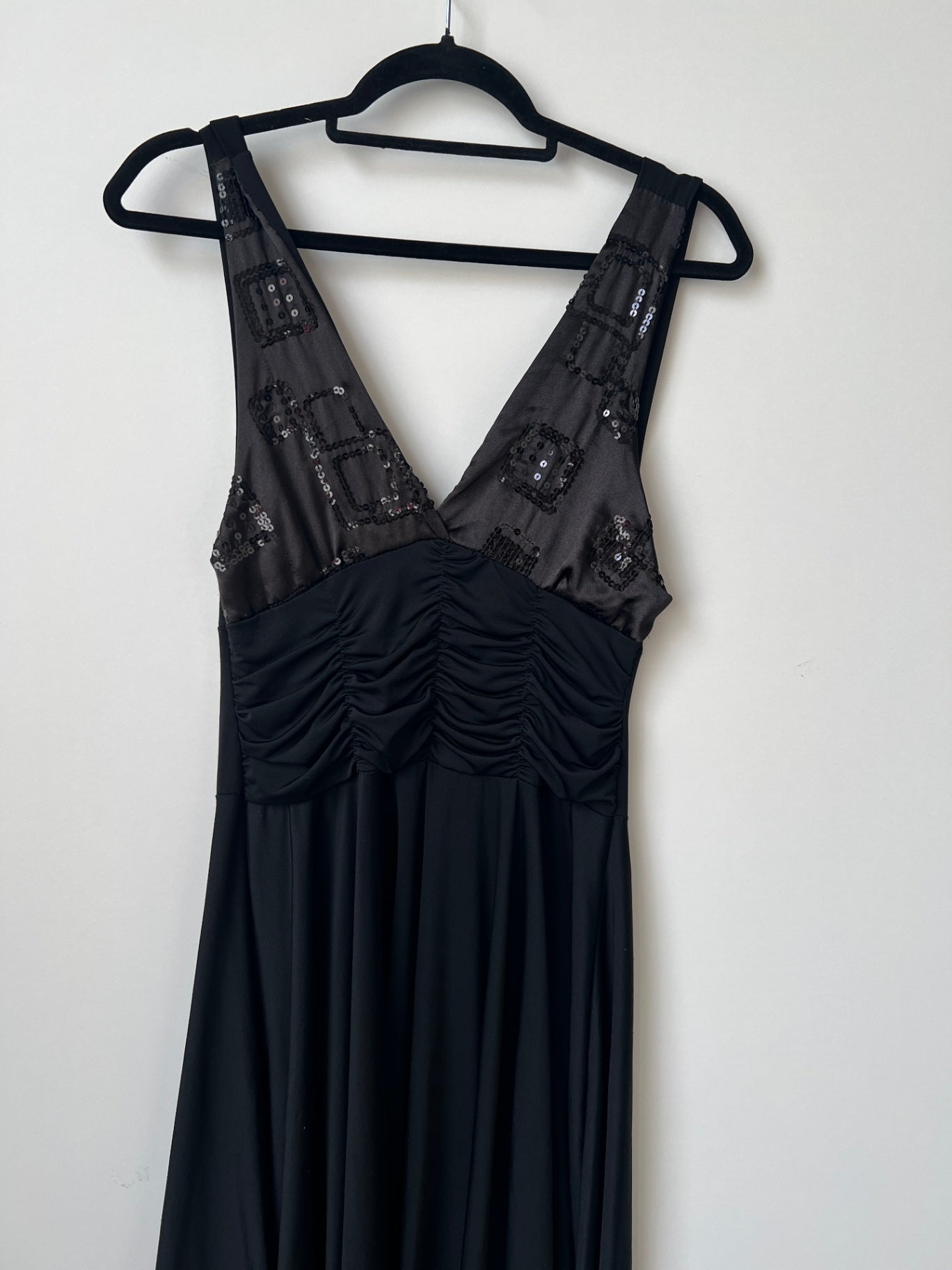Kleid s Schwarz
