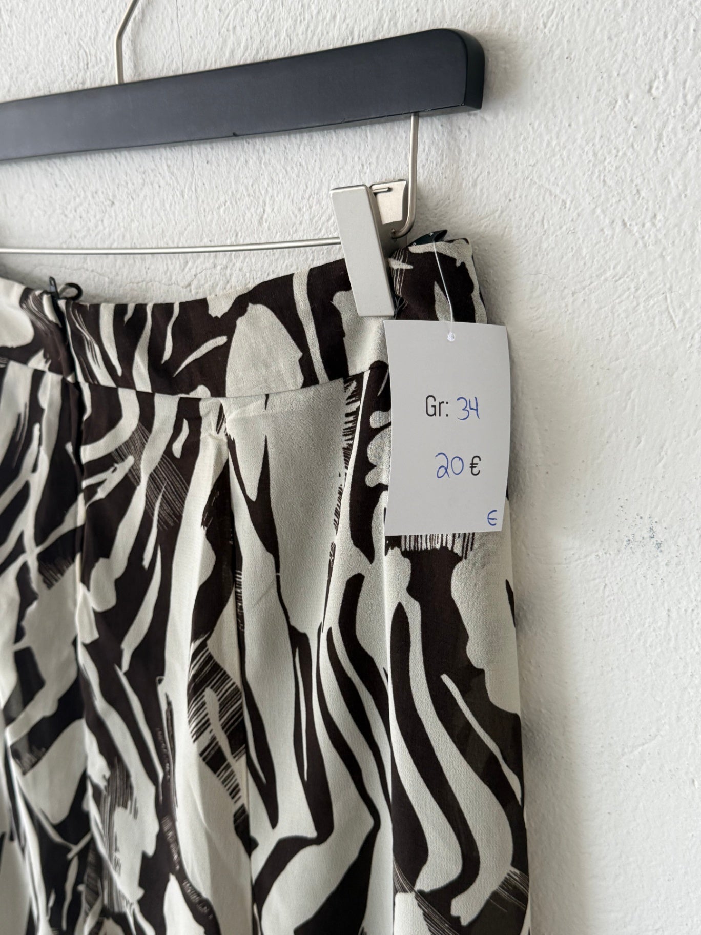 Hose 34 Beige und Schwarz