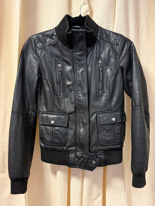 Jacke S Schwarz
