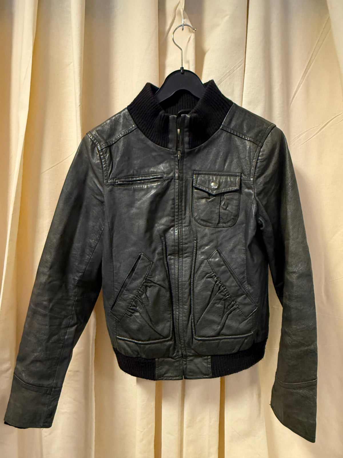 Jacke M Schwarz