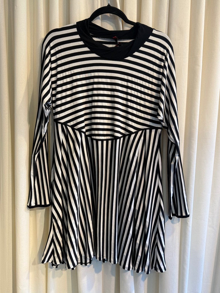 Kleid M Gestreift