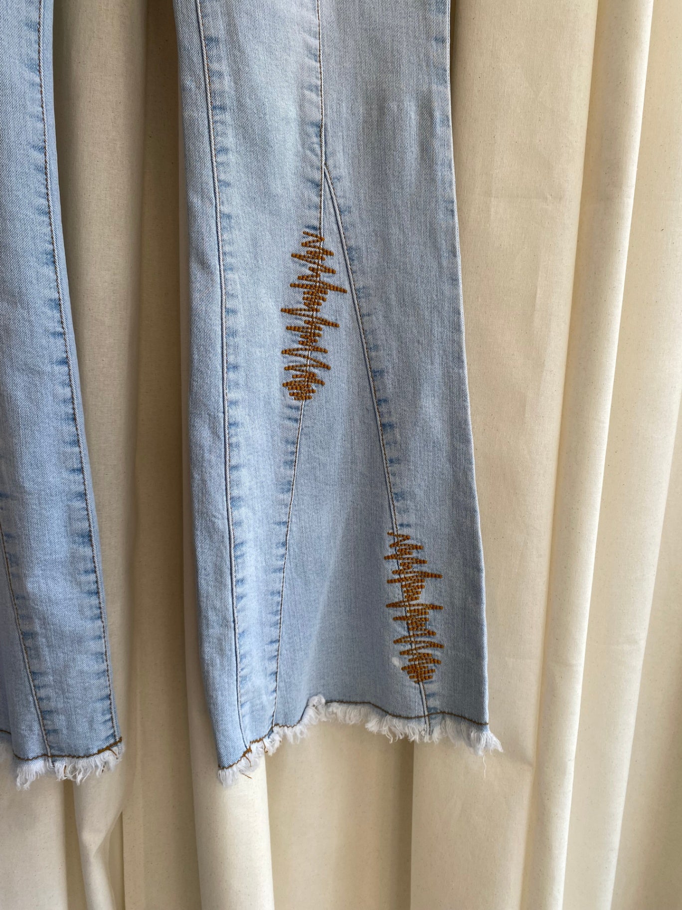 Jeans S bestickt