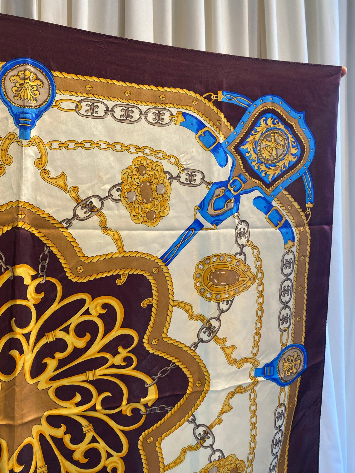 Tuch Violett Blau Gold aus Seide