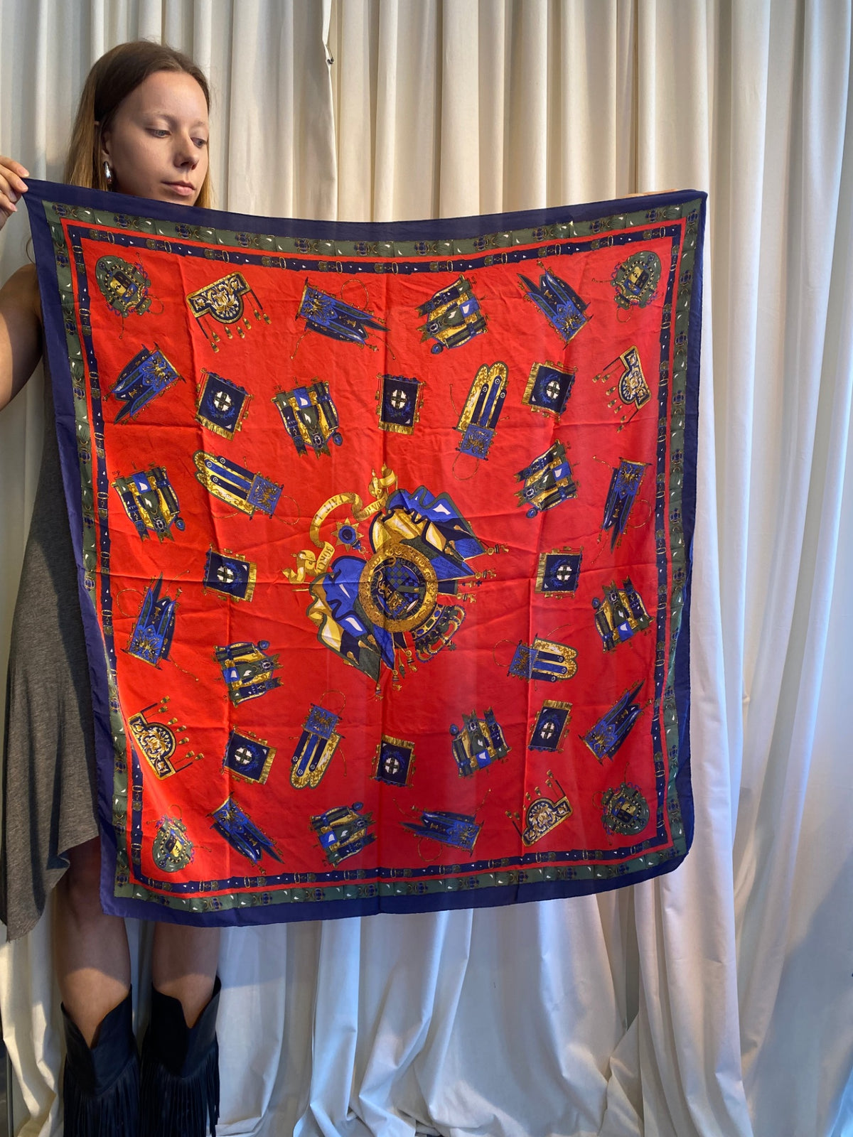 Tuch Navy Rot aus Seide