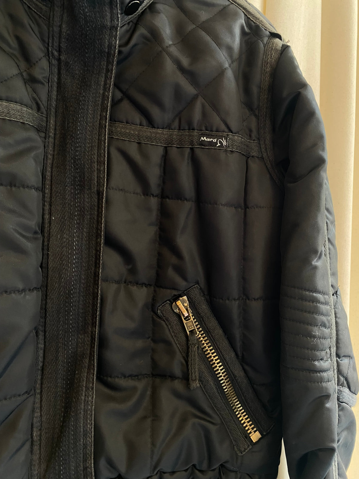 Jacke M Schwarz