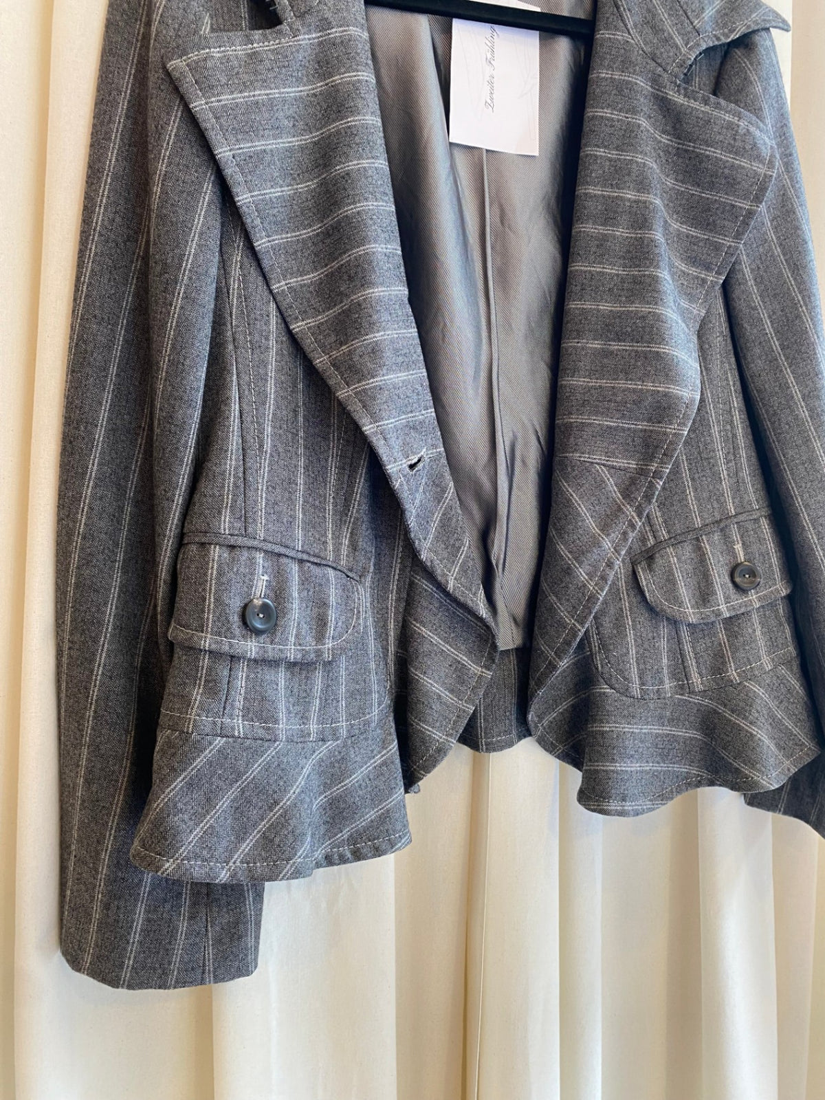 Jacke L Grau mit Nadelstreifen