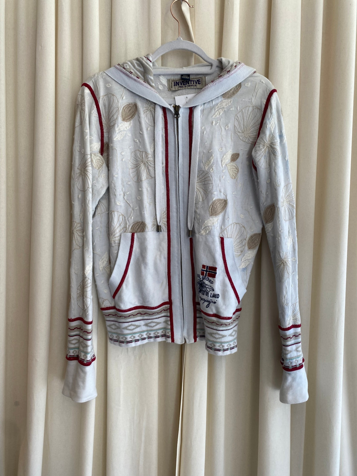 Strickjacke L Weiß bestickt