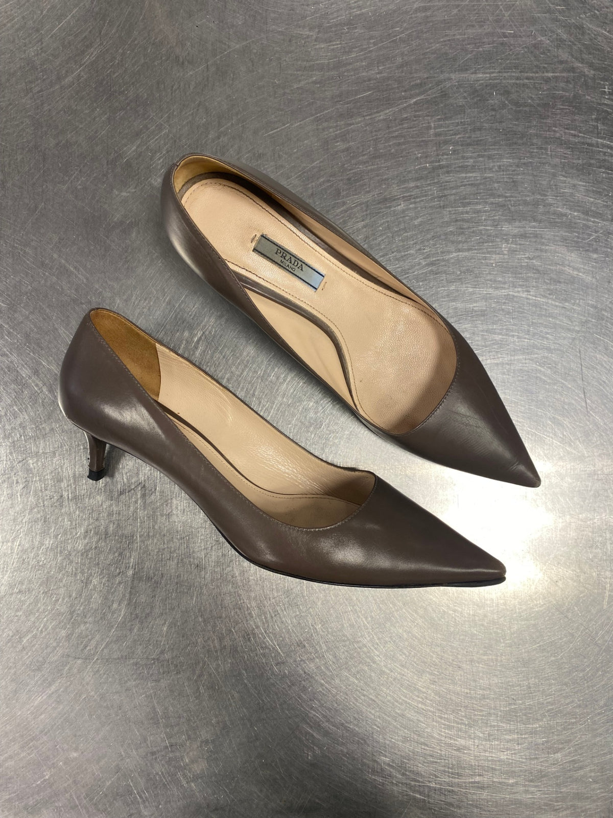 Prada Pumps 40 Grau/Braun